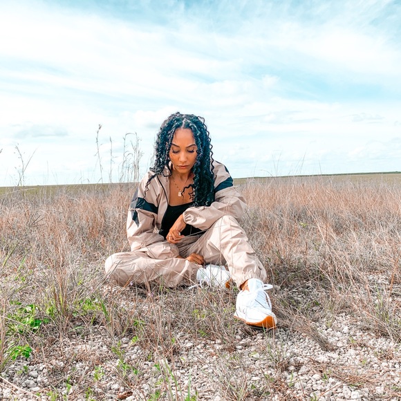 NWOT Reebok Cardi B Beige & Black Jogger Jacket & Pants Set - Picture 6 of 16